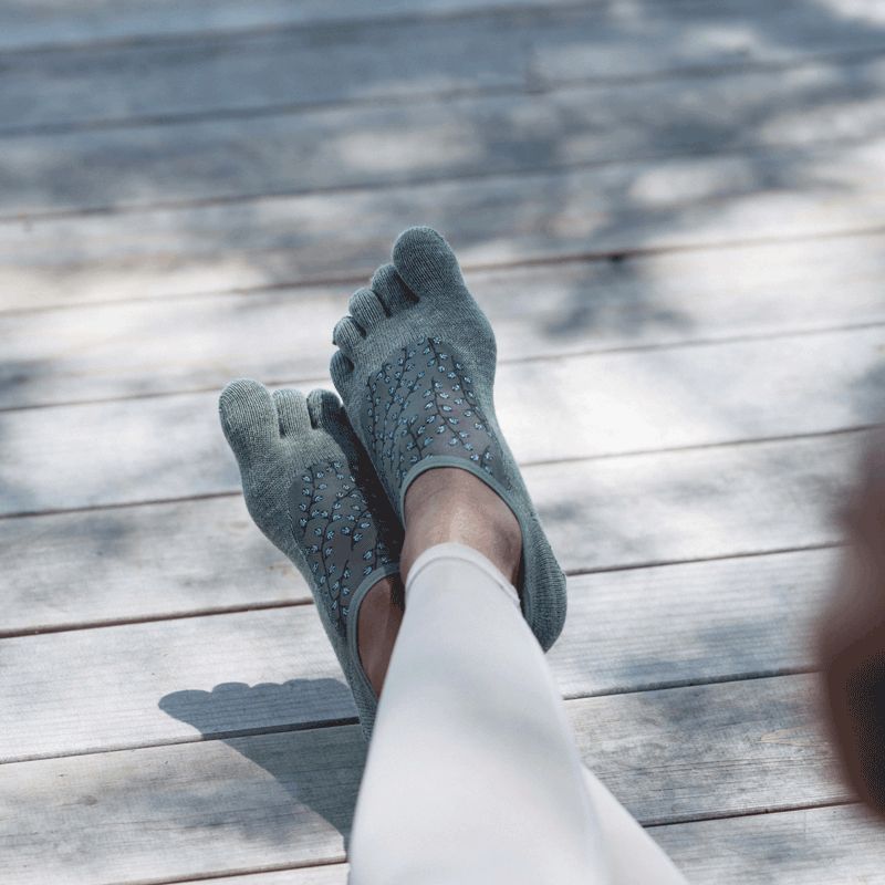 Chaussettes antidérapantes Toesox® Full Toe Bellarina gris