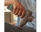 Utilisation du pistolet de massage Hypervolt 2 sur la cuisse