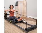 Exercice Pilates avec le Metro™ IQ® Reformer Balanced Body® 