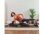 Exercice Pilates avec le Metro™ IQ® Reformer Balanced Body® rangement placard